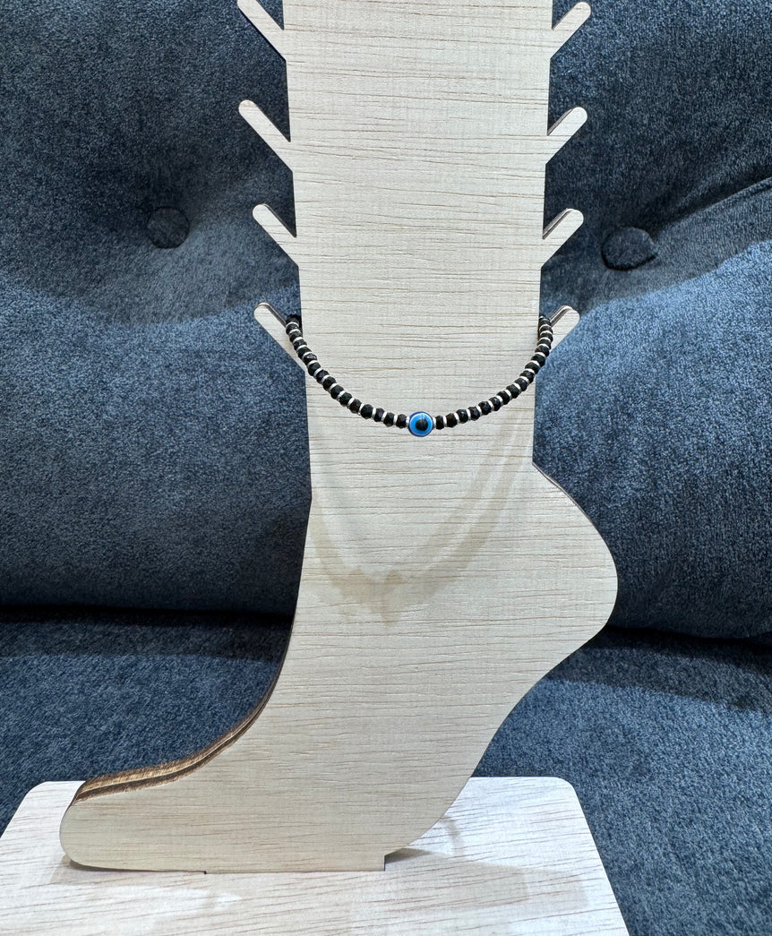 PURE SILVER NAZARIA WITH BLACK BEADS ANKLET
