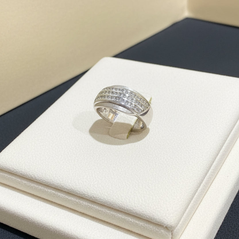 Classic Diamond Look Band Ring