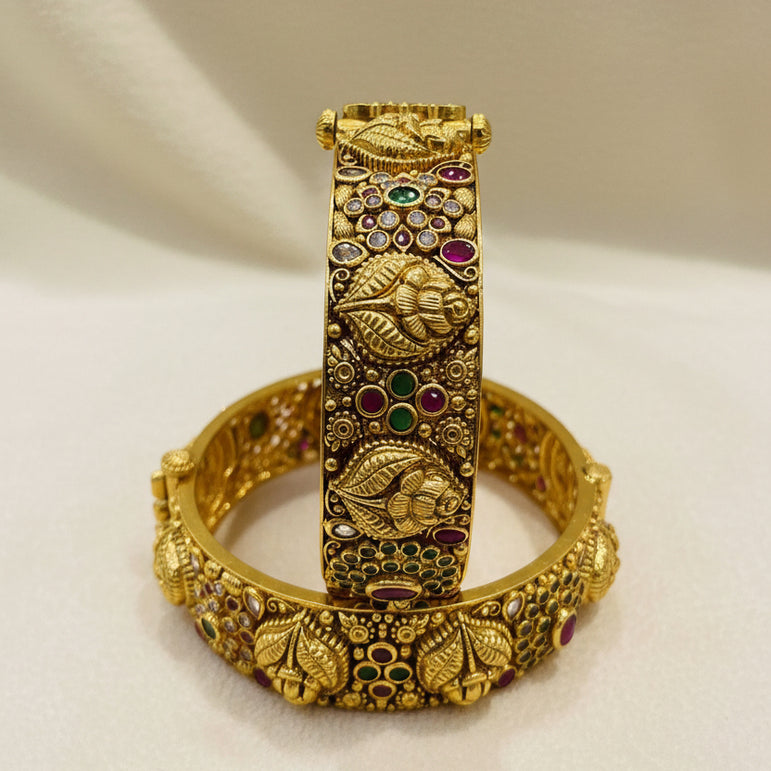 Rose Broadband Design Antique Gold Look Bangle