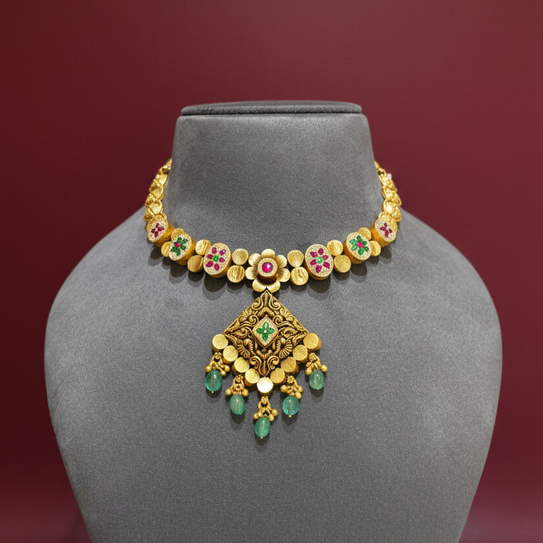 Royal Temple Collection Textured Gold Floral Collar Set