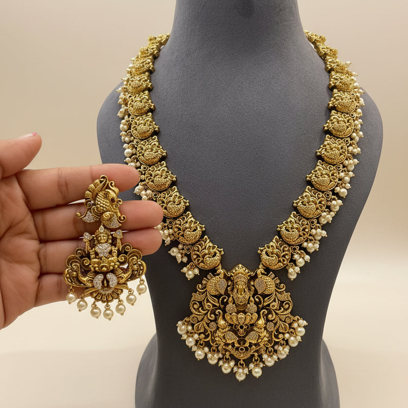 Divine Lakshmi Nakshi Heritage Gold Look Set