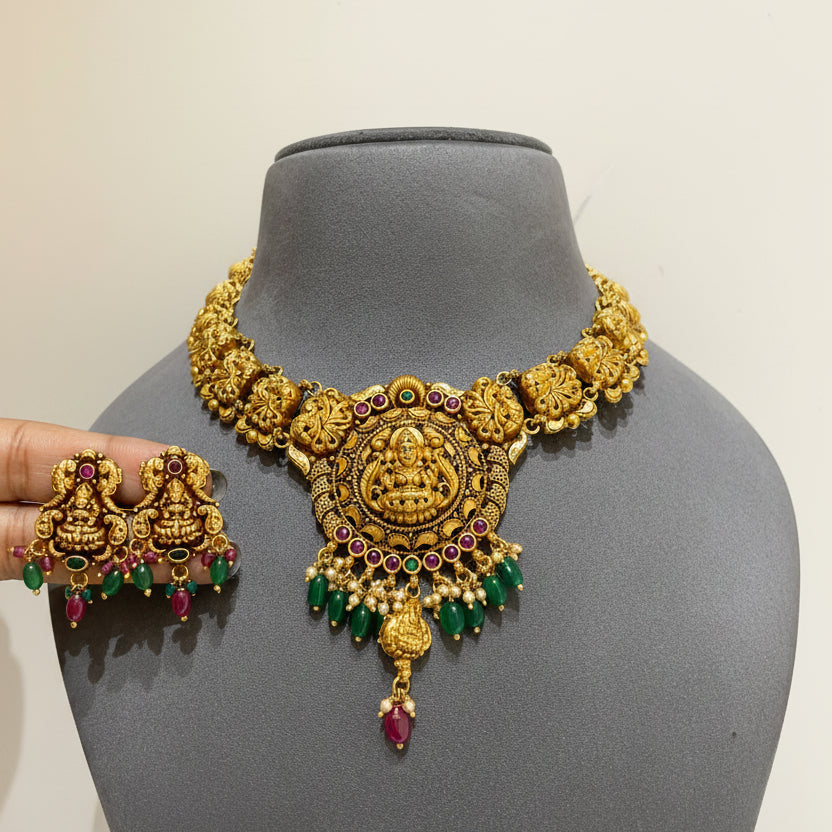 Heritage Antique Nakshi Laxmi Circular Medallion Temple Set