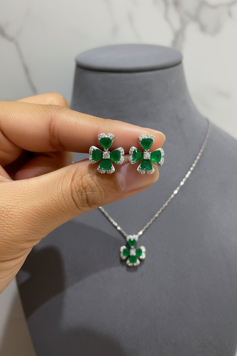 Chic Clover Jewelry Set ( Only Pendant Set )