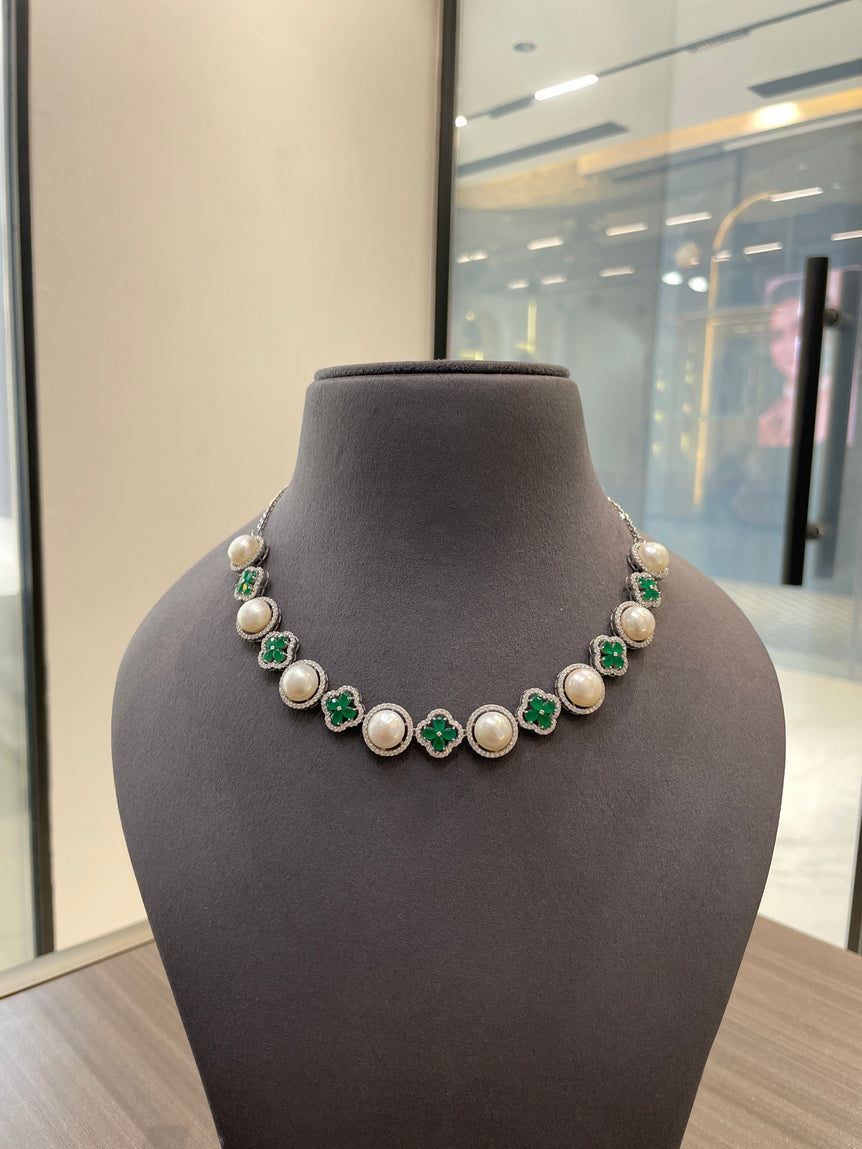 Modern pearl silver set