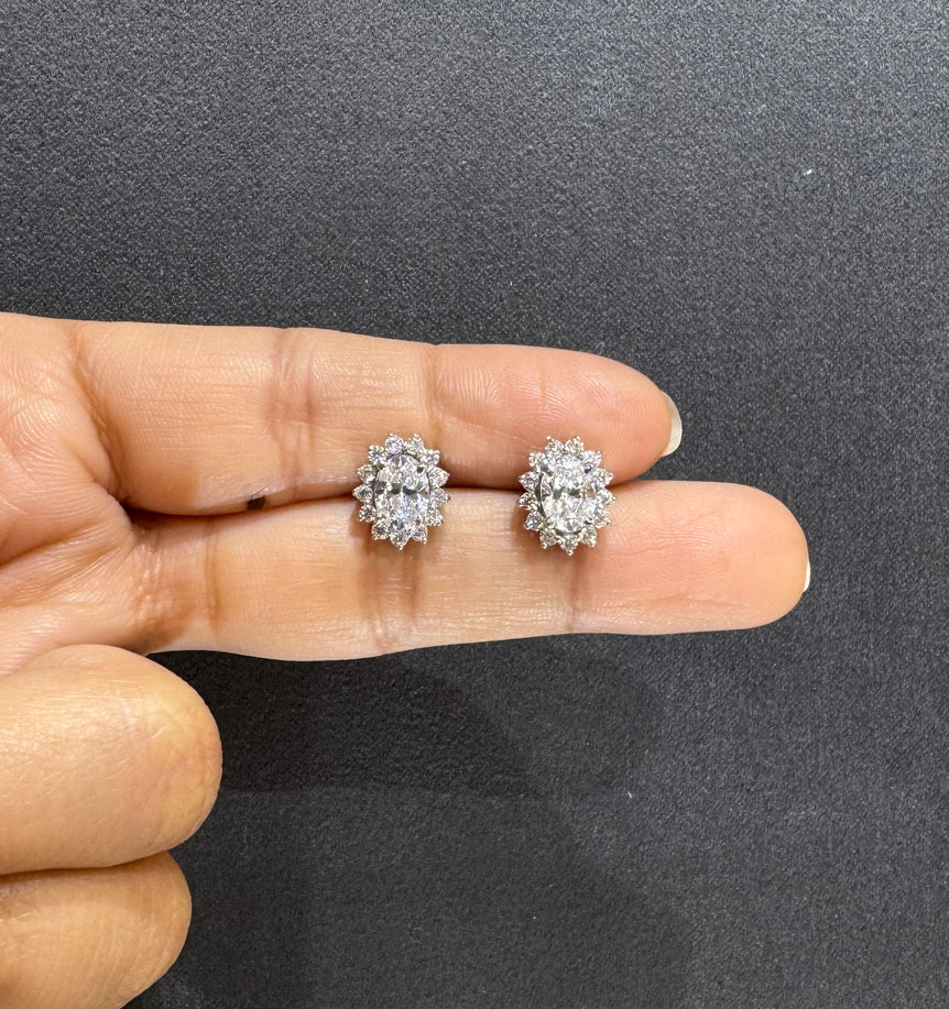 925 Silver Oval Moissanite Diamond With Outer Studs
