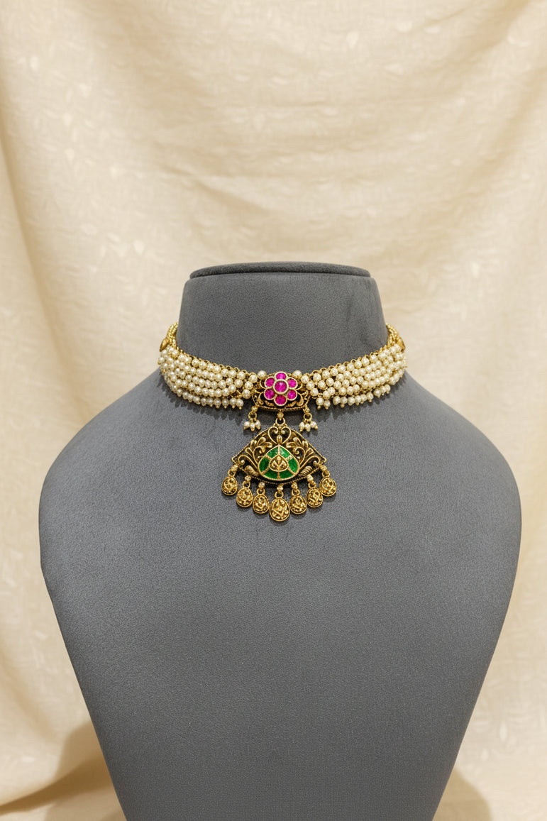 Vintage Temple Pearl Gold Look Choker