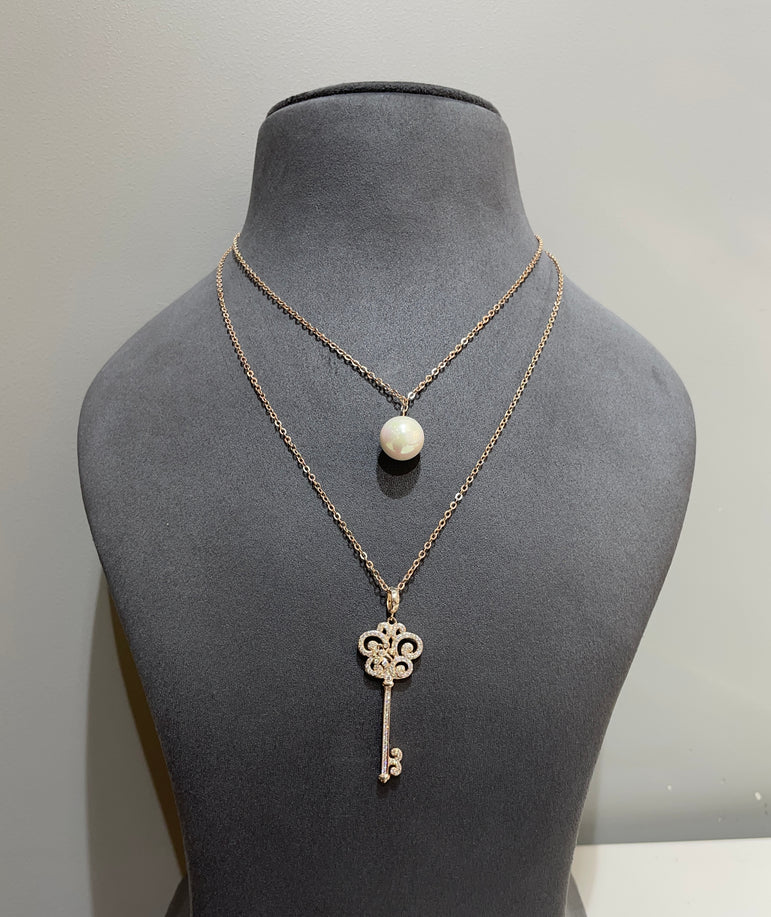 925 Silver Key & Pearl Pendant