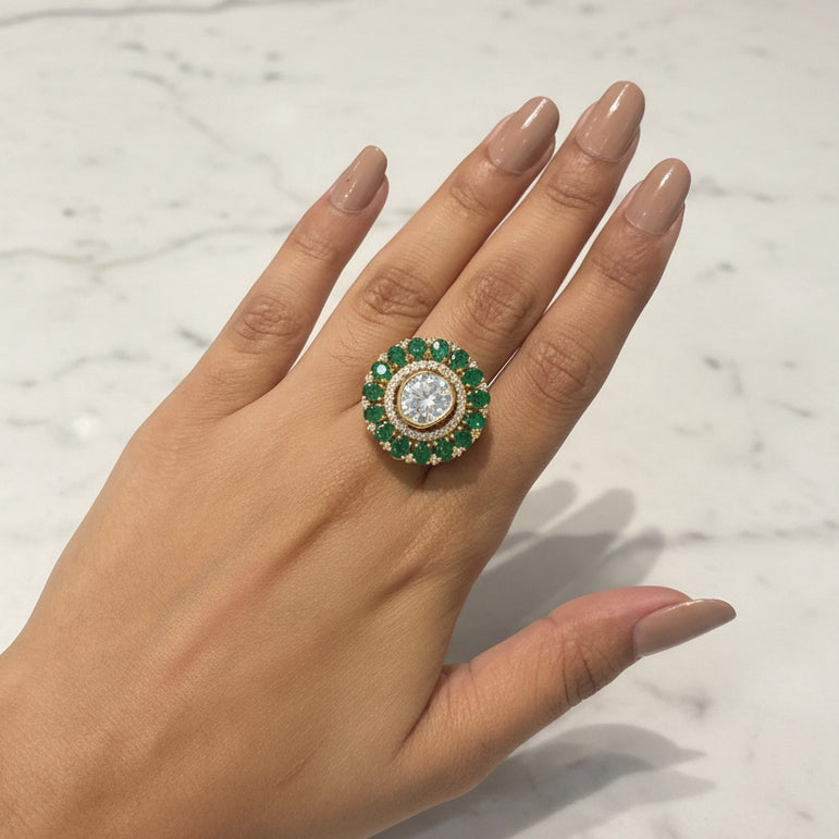 Emerald Green Cabochon Outer Halo Moissanite Polki Ring