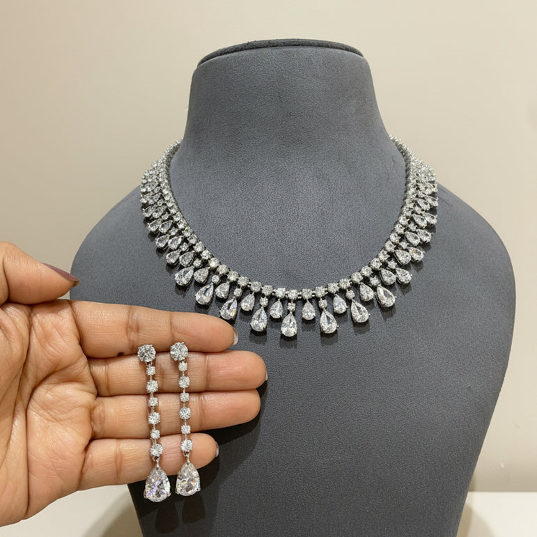 Majestic Dewdrop Diamond Necklace Set