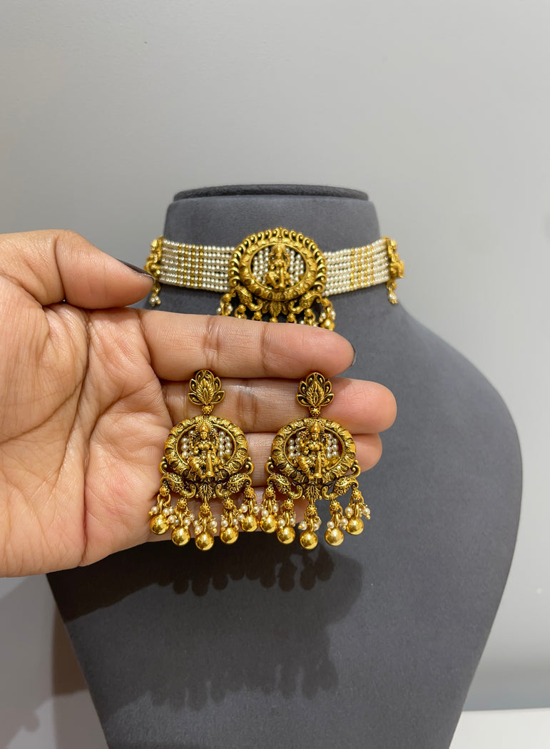Divine Lakshmi Pearl Heritage Choker