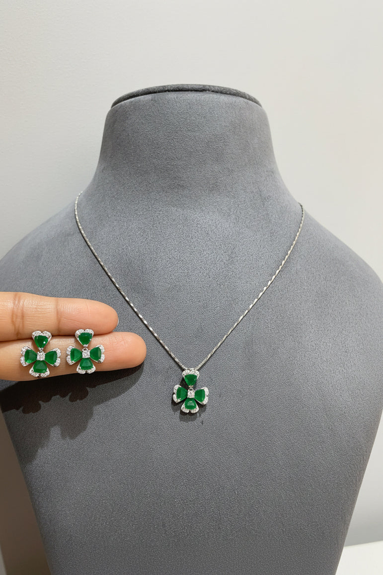 Chic Clover Jewelry Set ( Only Pendant Set )