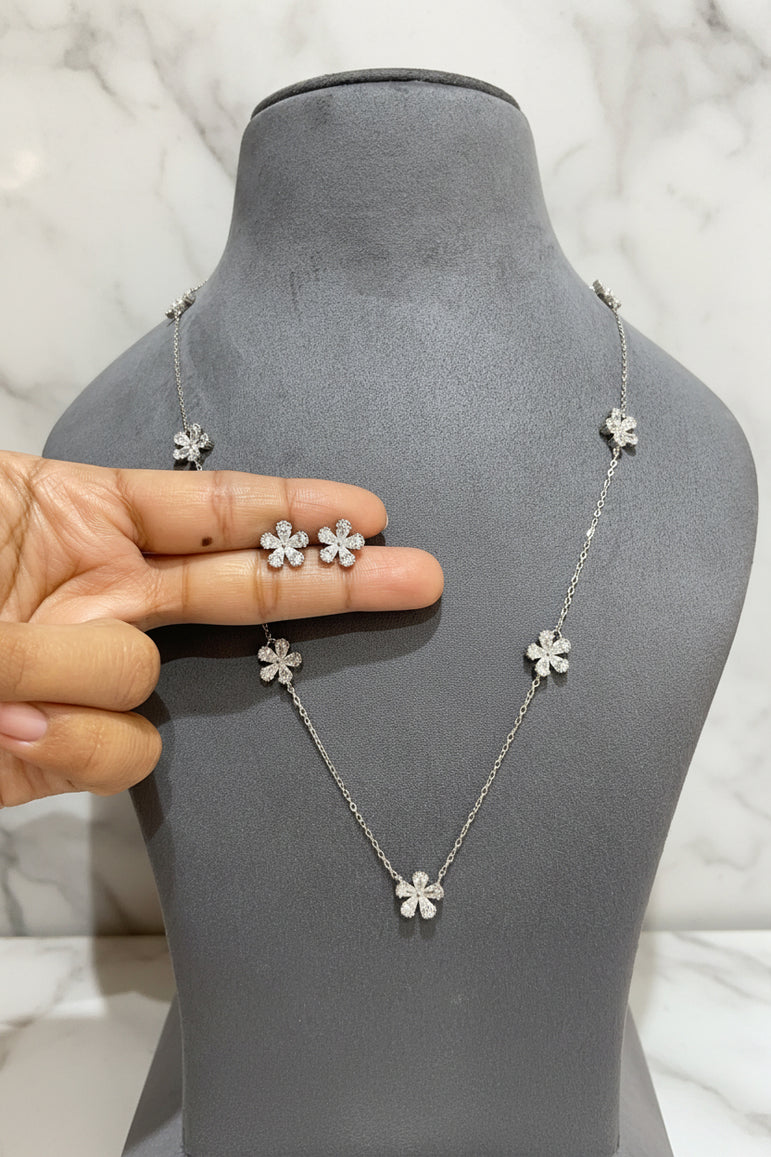 Floral Diamond Pendant Set