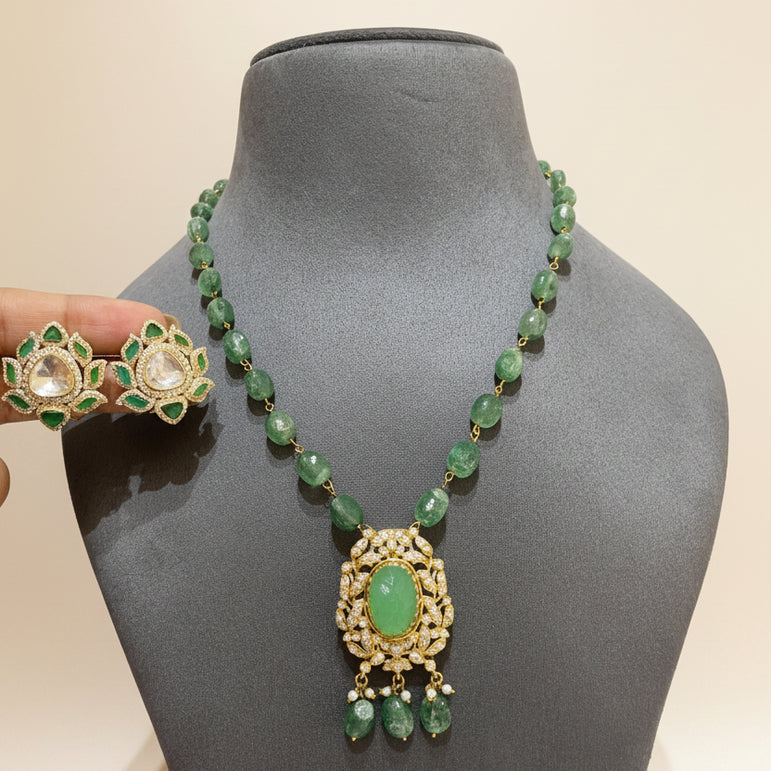 Emerald Cabochon Polki Medallion Pendant Set