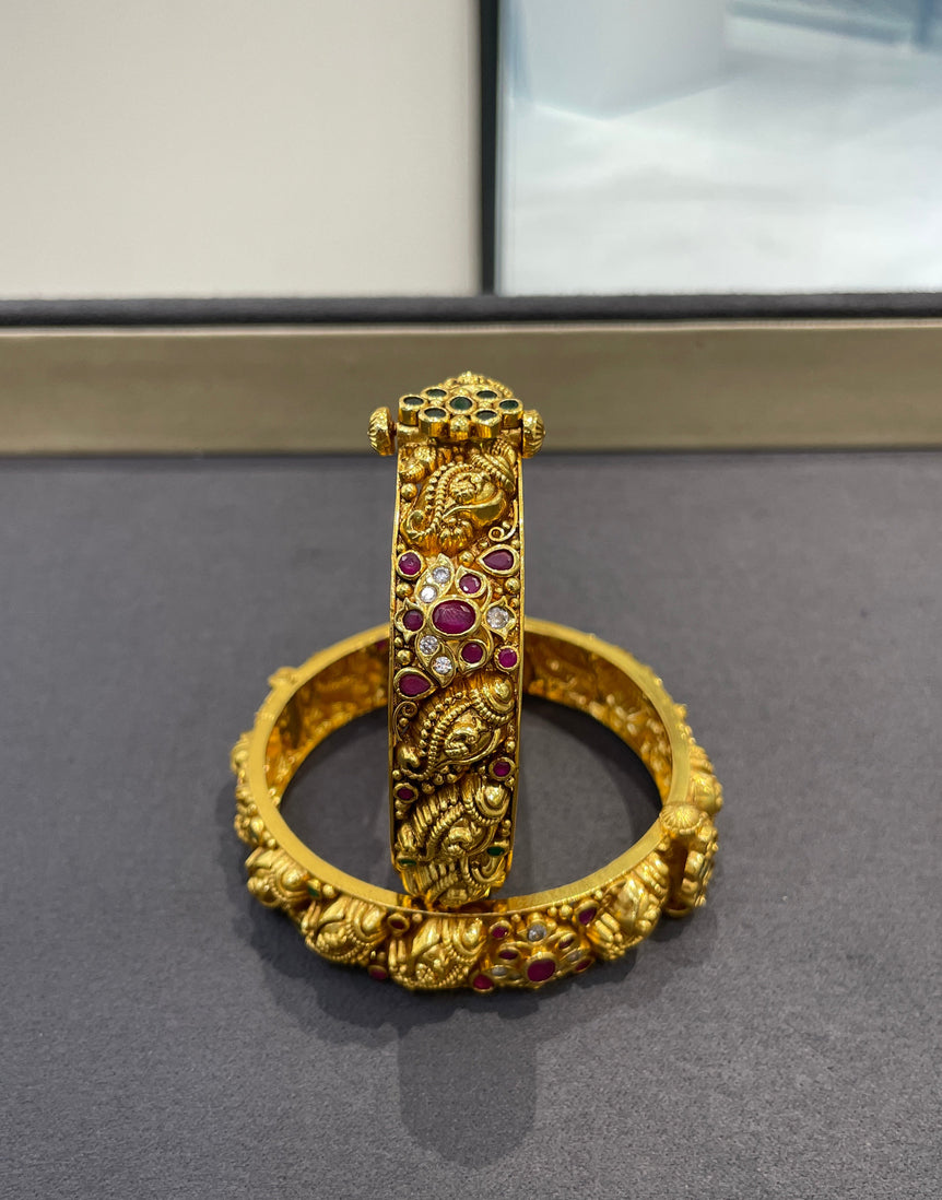 Shankha Antique Gold Look Bangle