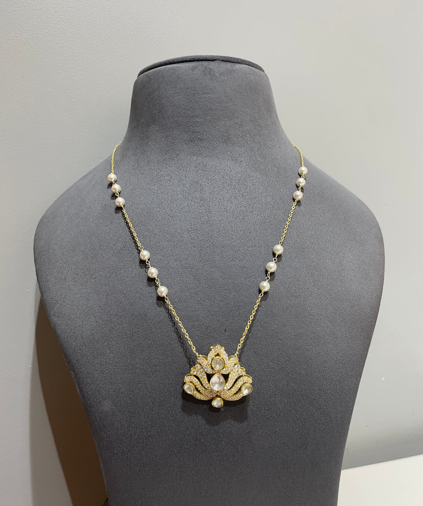 915 Silver Floral Polki Pendant