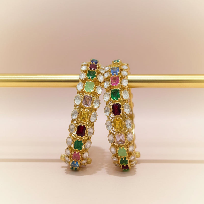 The Reva Navratna Heritage – Multi-Gemstone Polki Bangle
