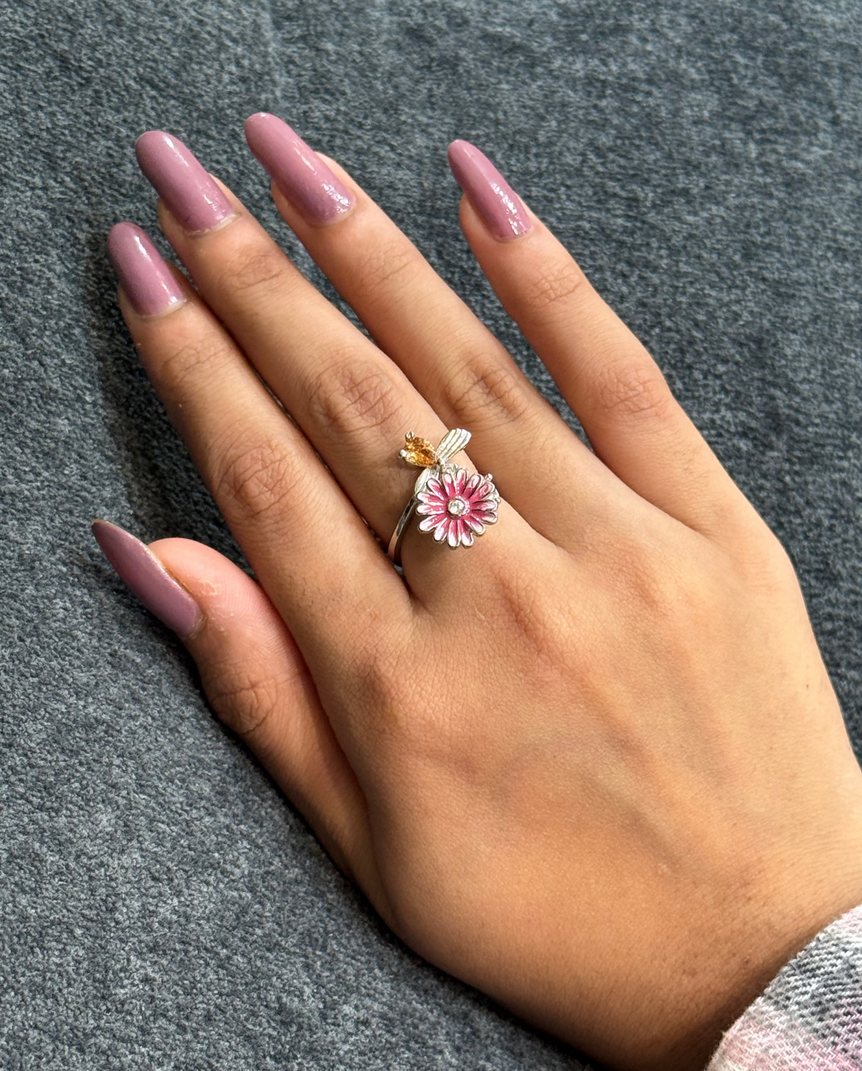 Rotatable Flower with Butterfly Diamond Ring