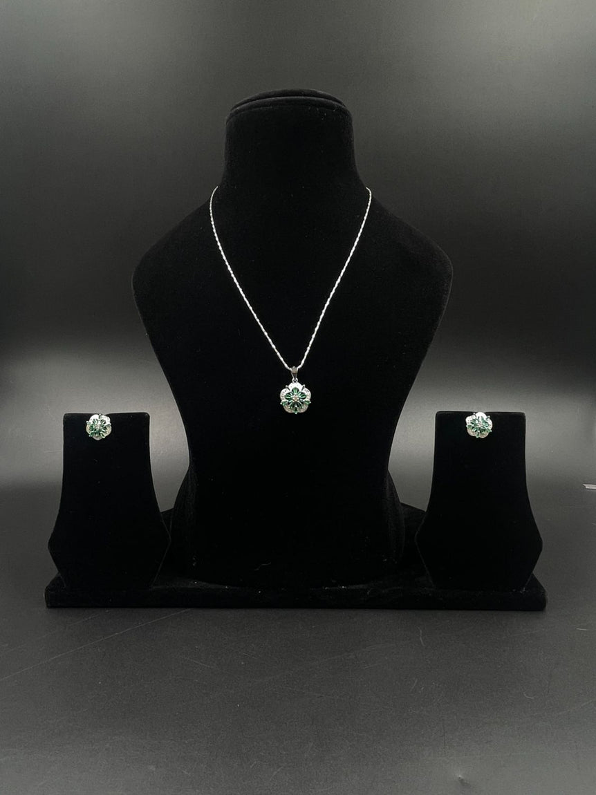 GREEN FLOWER PURE SILVER PENDANT SET - Olivearajewels