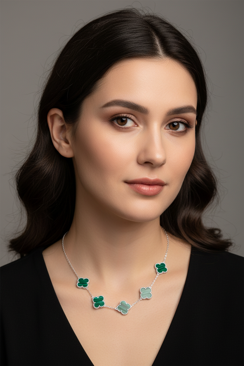 Elegant Clover Motif Necklace