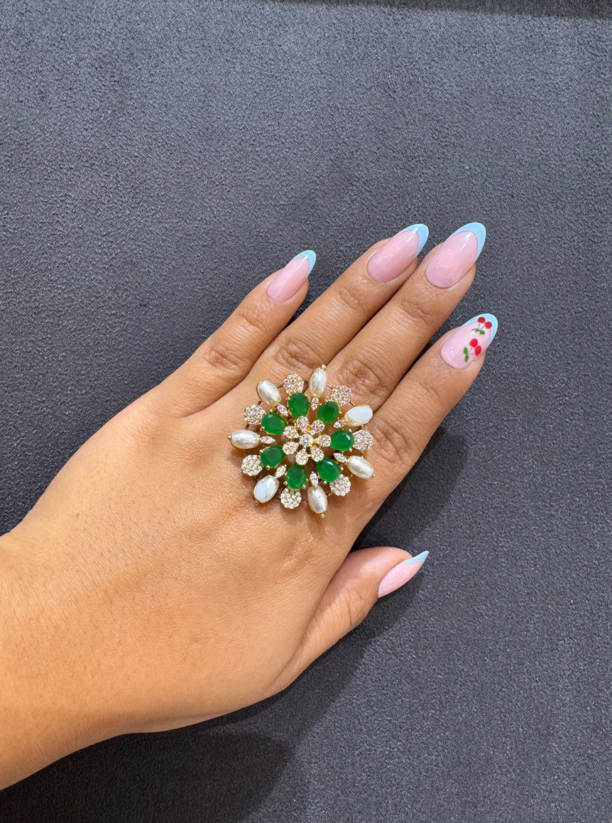 925 Silver Fancy Big Ring With White Pearls