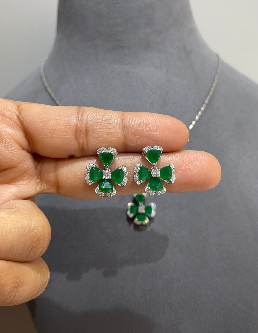 925 Silver Green Stone Floral Pendant Set (Without Chain)