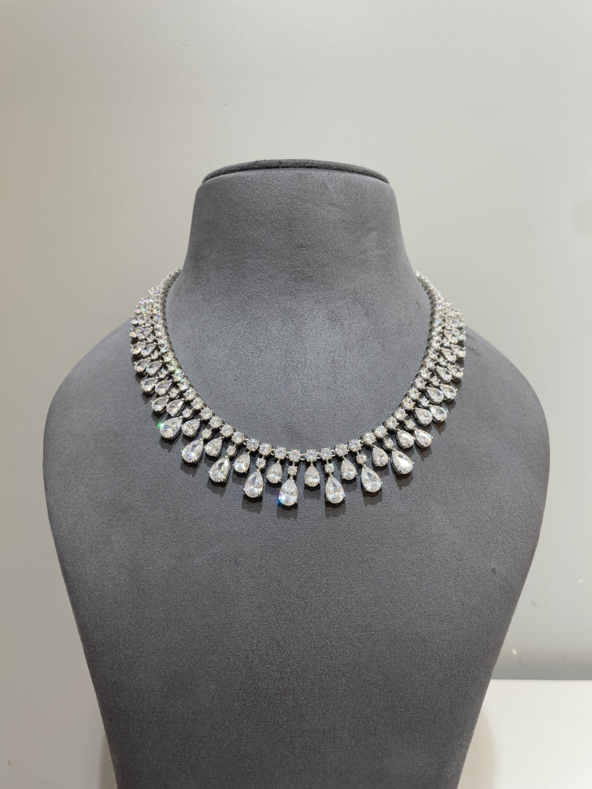 Majestic Dewdrop Diamond Necklace Set