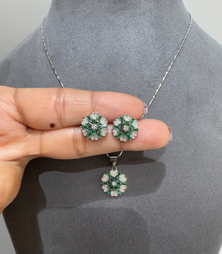 925 Silver Green Flower Pendant Set (Without Chain)