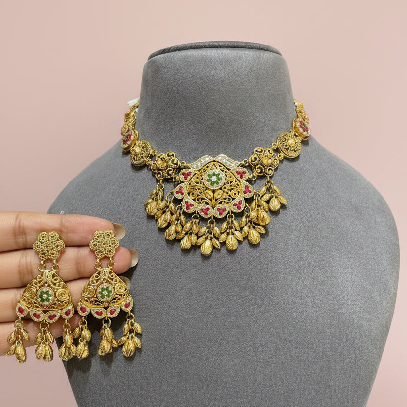 Antique Gold Scalloped Filigree Medallion & Leaf Tassel Set