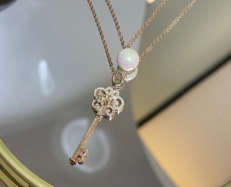 925 Silver Key & Pearl Pendant