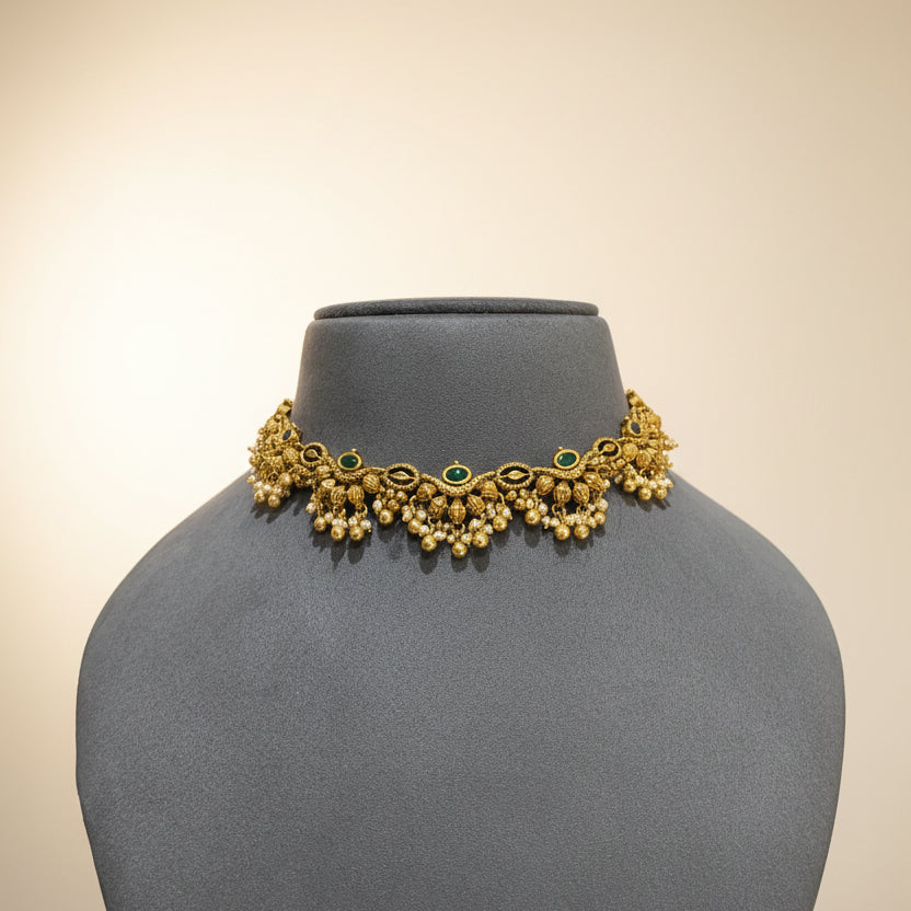 Antique Emerald Guttapusalu Gold Look Choker