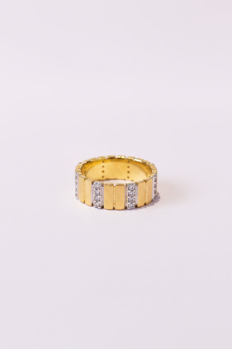 Dual-Tone Vertical Pave Moissanite Diamond Band Ring