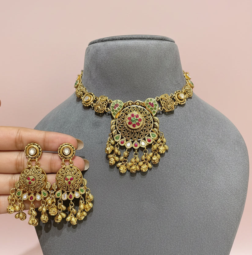 Antique Gold Spiral Filigree Medallion & Ghungroo Set