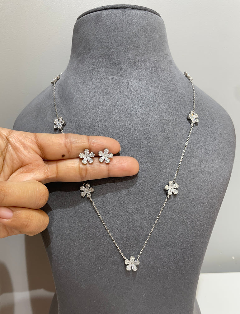 925 Silver Moissanite Diamond Floral Pendant Set