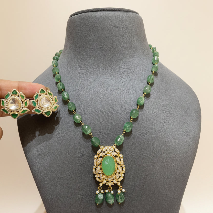Emerald Cabochon Polki Medallion Pendant Set
