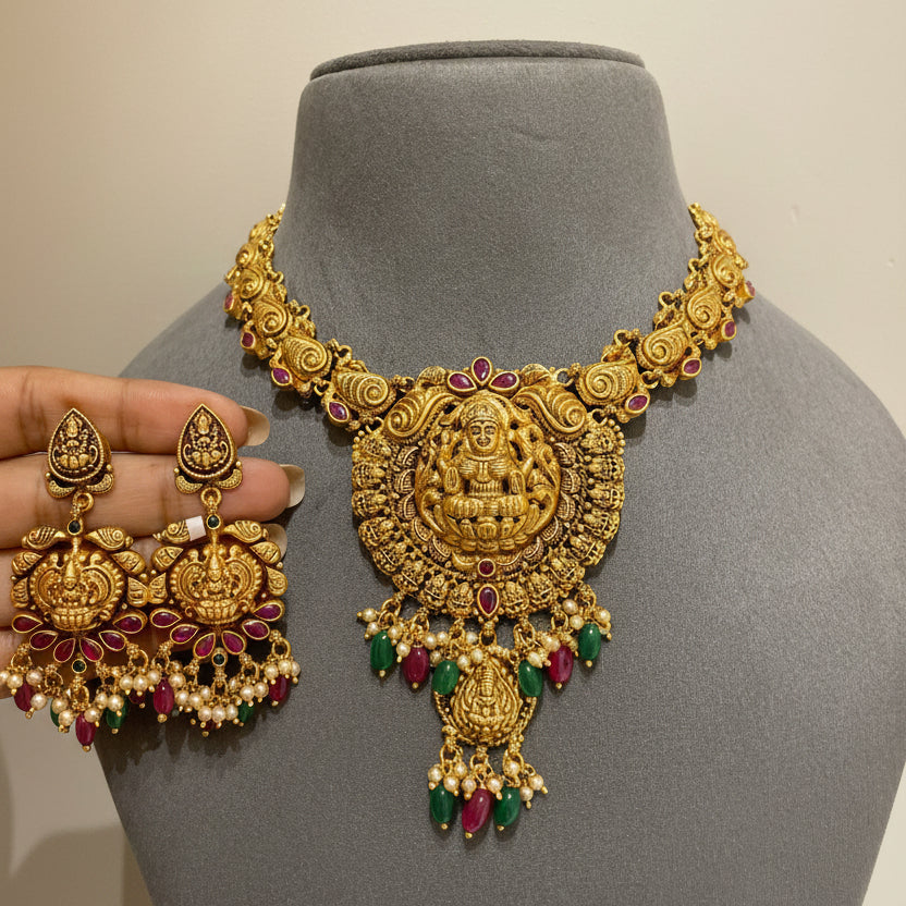 Sacred Goddess Laxmi Temple Gold Look Set