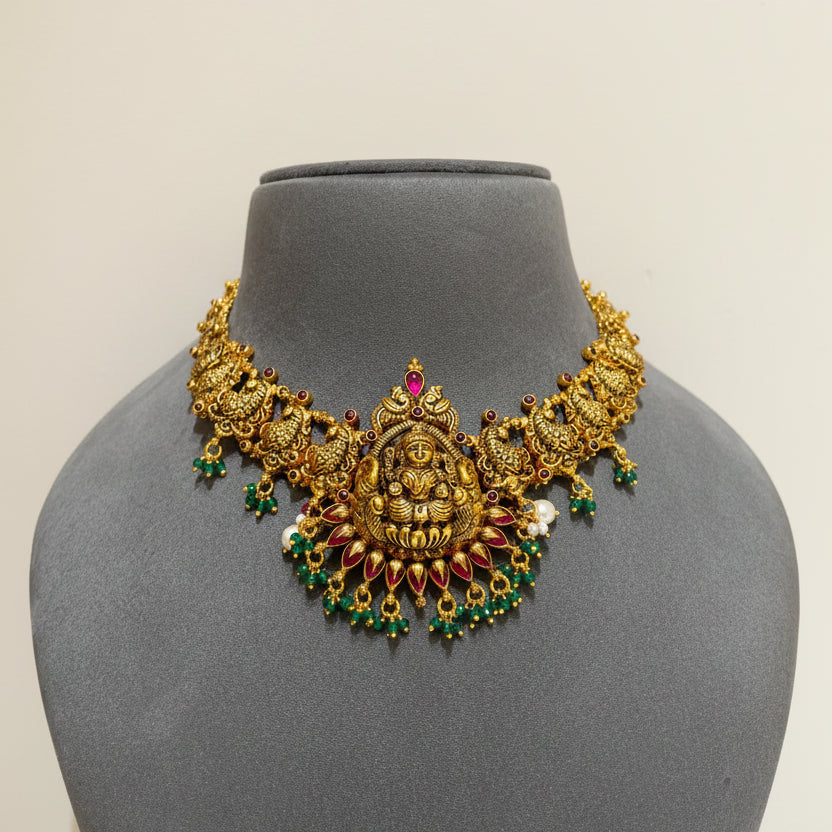 Sacred Nakshi Laxmi Crest Gold Look Set