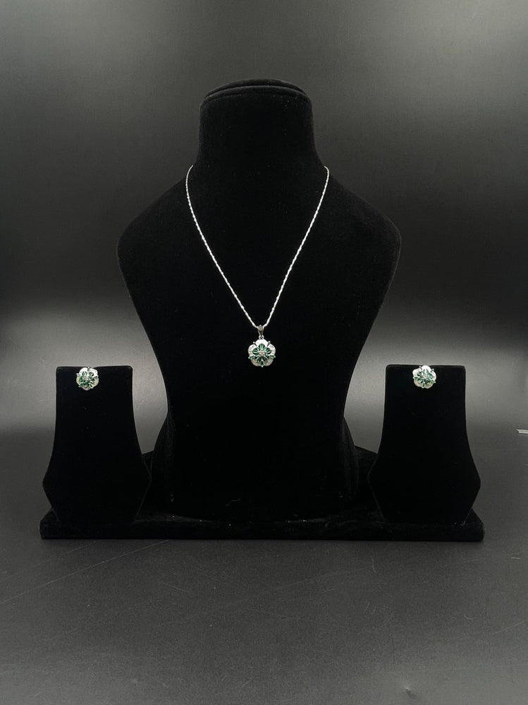 GREEN FLOWER PURE SILVER PENDANT SET - Olivearajewels